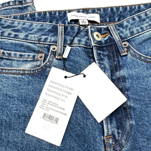 Something Navy High Waisted Straigt Leg Denim Jeans NWT Size 2 - Picture 3 of 6